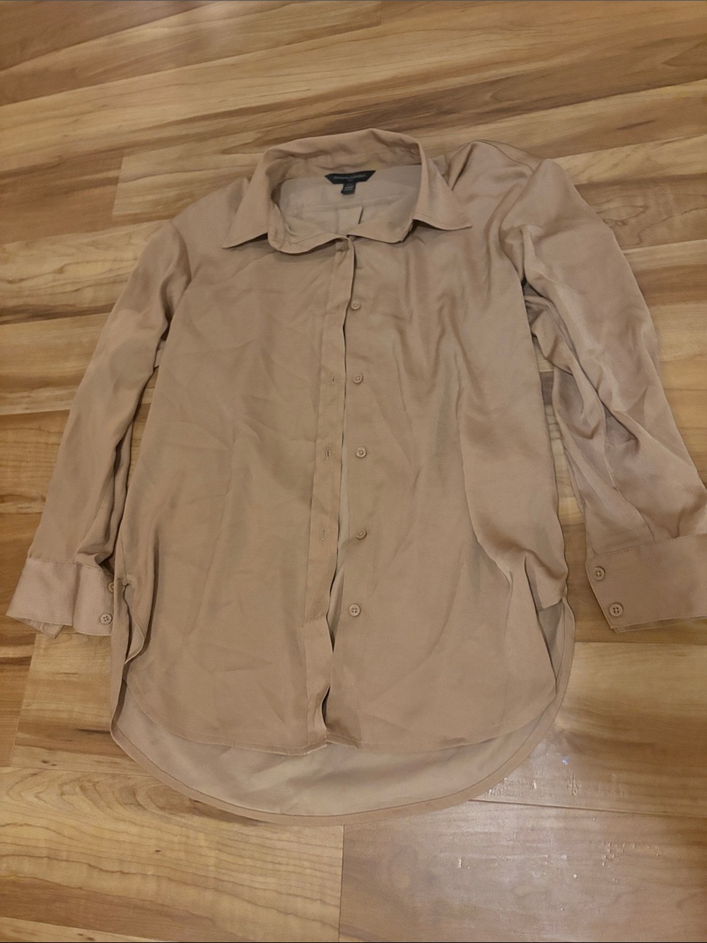 Banana Republic Women's Beige Button-Down Silky Blouse